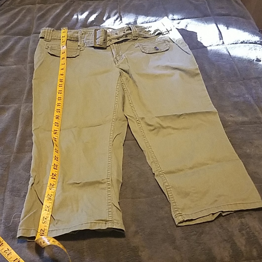 Like new. Cute army color capris. Stretch